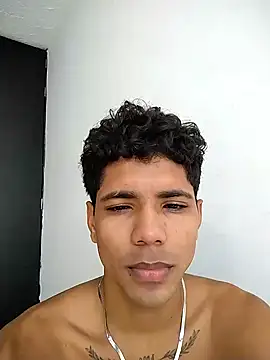 BrawnLove02 online show from 02/25/25, 03:38