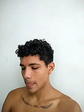 BrawnLove02 online show from 03/01/25, 04:44