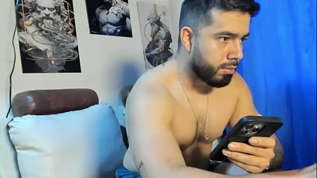 Snapshot of mikeblaree chatting on 12/05/25, 02:14 mikeblaree online show from 12/05/25, 02:14