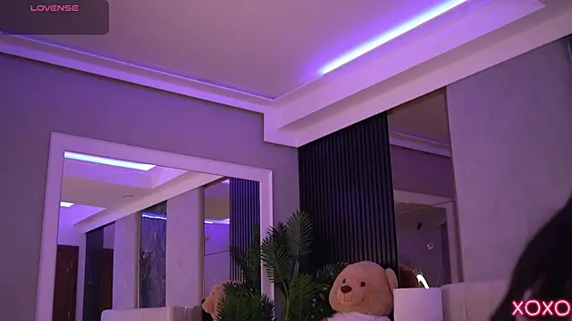 SashaFerrera online show from 11/18/25, 07:18