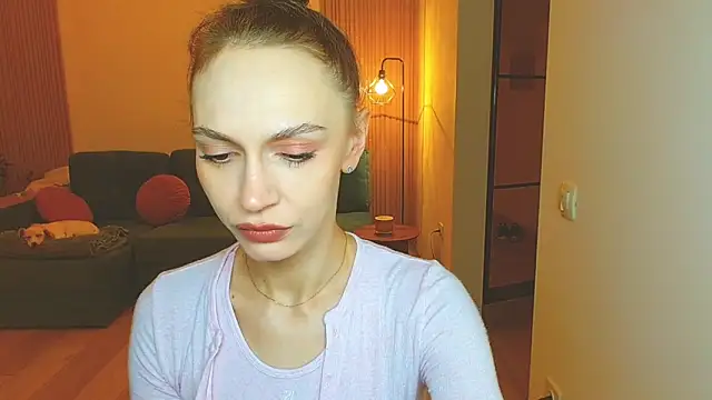 Snapshot of Lady_Sunshine_ chatting on 11/18/25, 08:08 Lady Sunshine online show from 11/18/25, 08:08