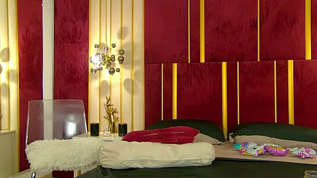 Snapshot of ChloeSins_ chatting on 10/29/25, 04:59 ChloeSins online show from 10/29/25, 04:59