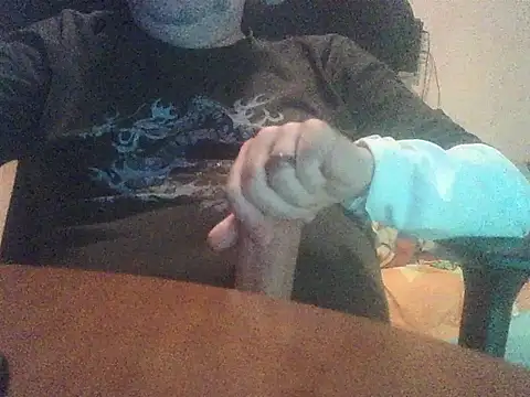 Snapshot of lanata chatting on 11/04/25, 12:10 lanata online show from 11/04/25, 12:10