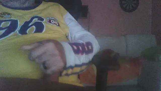 Snapshot of lanata chatting on 12/15/25, 04:06 lanata online show from 12/15/25, 04:06