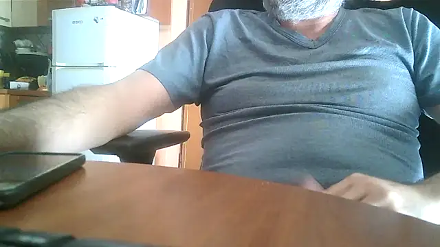 Snapshot of lanata chatting on 05/18/26, 02:34 lanata online show from 05/18/26, 02:34