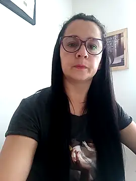 Snapshot of Alanna_11 chatting on 02/18/25, 01:11 Alanna 11 online show from 02/18/25, 01:11