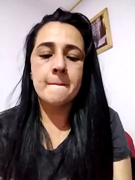 Snapshot of Alanna_11 chatting on 10/04/25, 03:59 Alanna 11 online show from 10/04/25, 03:59