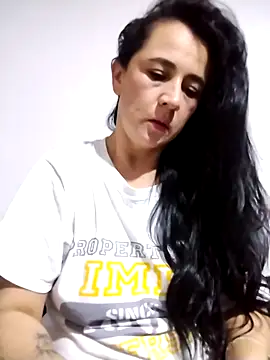 Snapshot of Alanna_11 chatting on 10/25/25, 05:15 Alanna 11 online show from 10/25/25, 05:15