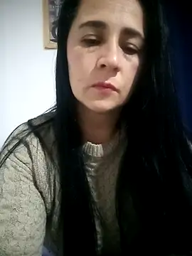 Snapshot of Alanna_11 chatting on 10/28/25, 04:38 Alanna 11 online show from 10/28/25, 04:38