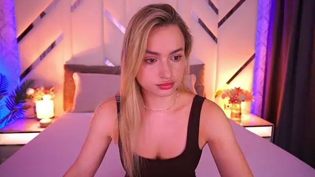 LindsieGreyy online show from 07/02/26, 06:08