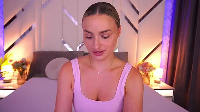 LindsieGreyy online show from 07/20/26, 01:24