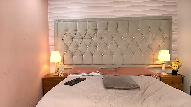 pamelasoto online show from 02/12/25, 05:48