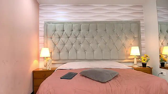 pamelasoto online show from 02/13/25, 11:39