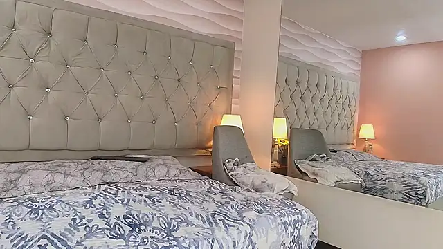 pamelasoto online show from 02/17/25, 02:59
