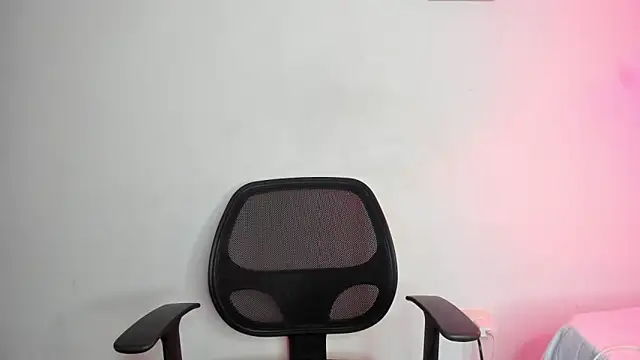 Dhalila  online show from 11/27/25, 10:23