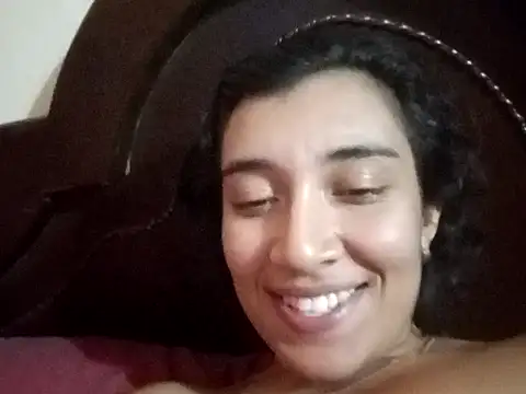 Snapshot of Robin_H00t chatting on 02/12/25, 06:29 Robin H00t online show from 02/12/25, 06:29