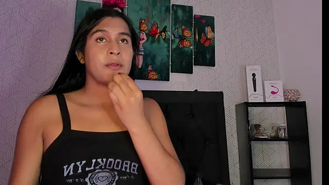 Selena fox7 online show from 10/06/25, 04:10