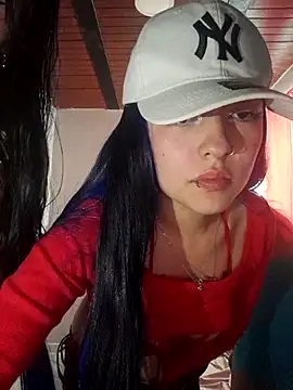 Snapshot of CHLOE_ISABELL chatting on 10/01/25, 06:03 CHLOE ISABELL online show from 10/01/25, 06:03