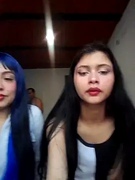 Snapshot of CHLOE_ISABELL chatting on 10/25/25, 09:31 CHLOE ISABELL online show from 10/25/25, 09:31