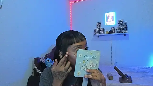 Annaa Brooks online show from 05/17/26, 11:01
