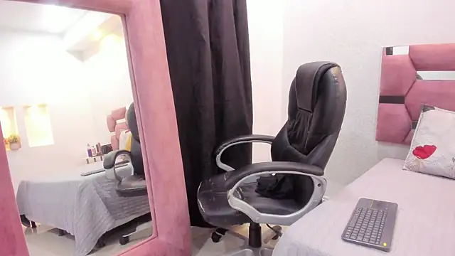 Nathy Ross online show from 09/21/25, 08:43