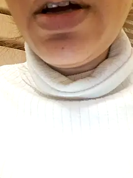 Snapshot of sexy_beauty22 chatting on 02/07/25, 09:48 sexy beauty22 online show from 02/07/25, 09:48