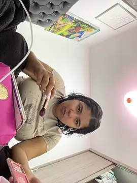 emyrose2 online show from 03/02/25, 01:47