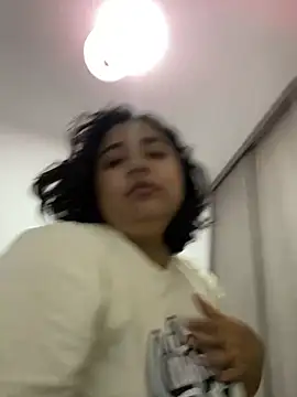 emyrose2 online show from 03/22/25, 03:30