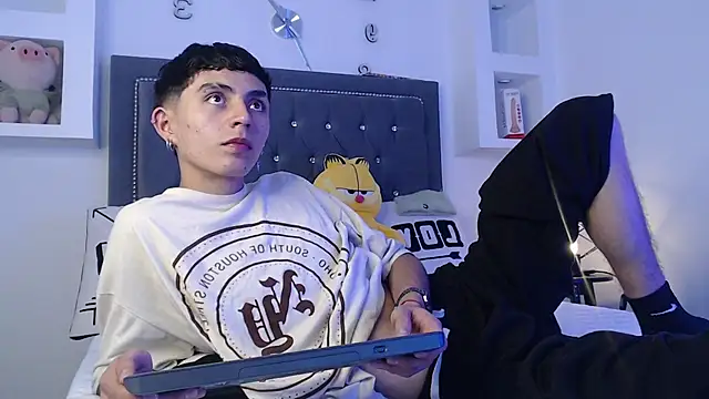 Snapshot of MaikyCooper chatting on 03/13/25, 03:33 MaikyCooper online show from 03/13/25, 03:33