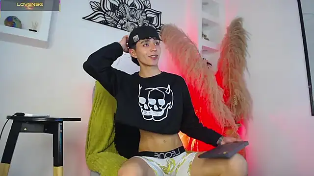 Snapshot of MaikyCooper chatting on 09/15/25, 08:20 MaikyCooper online show from 09/15/25, 08:20