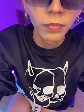 Snapshot of MaikyCooper chatting on 10/30/25, 12:34 MaikyCooper online show from 10/30/25, 12:34