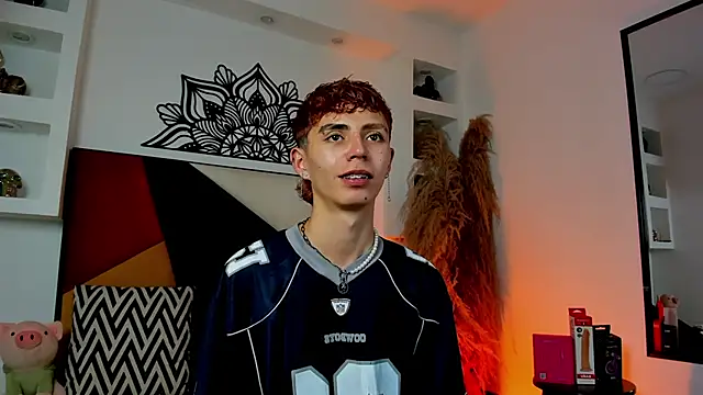 Snapshot of MaikyCooper chatting on 11/25/25, 08:53 MaikyCooper online show from 11/25/25, 08:53