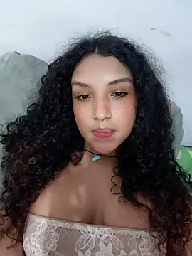 Snapshot of Majo_BigTits chatting on 11/23/25, 09:53 Majo BigTits online show from 11/23/25, 09:53