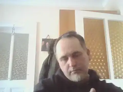 Snapshot of Szolga10 chatting on 02/10/25, 02:16 Szolga10 online show from 02/10/25, 02:16