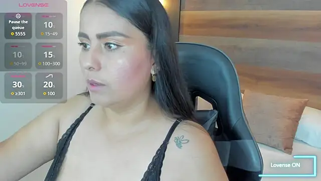 Snapshot of sol_valeria chatting on 09/15/25, 07:03 sol valeria online show from 09/15/25, 07:03