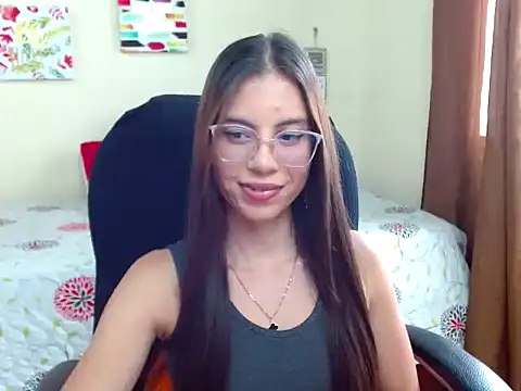 veronicamiller22 online show from 10/06/25, 08:50