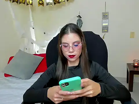 veronicamiller22 online show from 10/31/25, 02:45