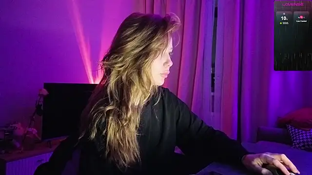 Sakura Moore online show from 10/26/25, 07:09