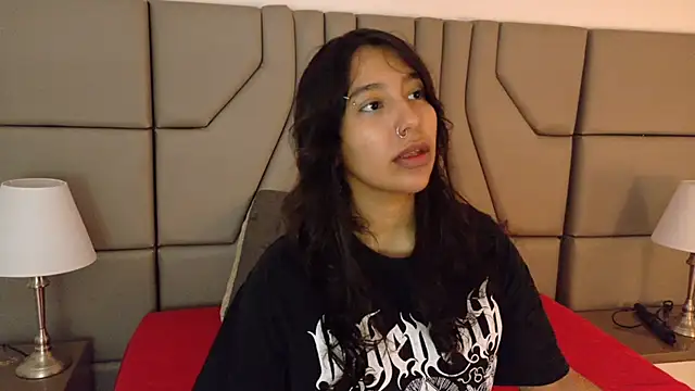 ParanoidTemptaion  online show from 06/12/26, 11:42