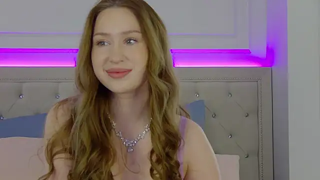 Jackie White  online show from 10/11/25, 02:44