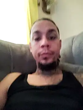 Snapshot of Rican8inches chatting on 02/08/25, 08:32 Rican8inches online show from 02/08/25, 08:32