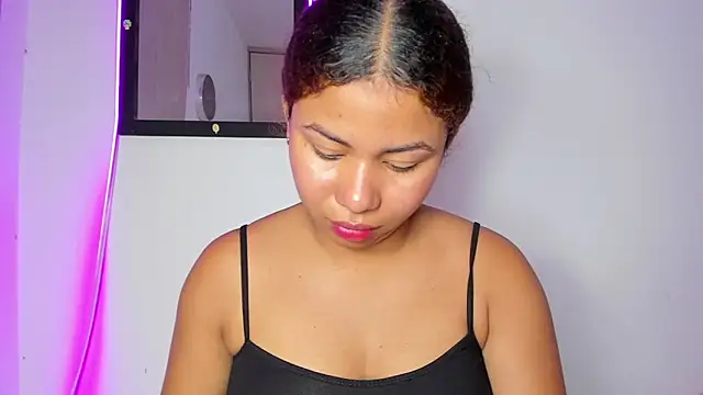 MELINAMARTINS online show from 05/27/26, 12:18