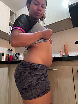 MELINAMARTINS online show from 06/10/26, 04:39