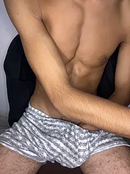 Snapshot of Hamza-Maroki chatting on 10/25/25, 09:31 Hamza-Maroki online show from 10/25/25, 09:31