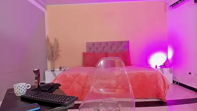 cristal crossfitx online show from 11/26/25, 10:16