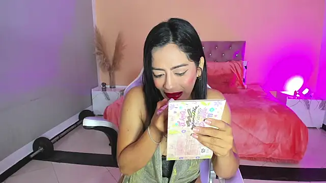 cristal crossfitx online show from 12/04/25, 10:24