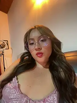 ValentinaOrtiz3 online show from 02/18/25, 01:21