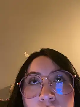 ValentinaOrtiz3 online show from 11/06/25, 02:12