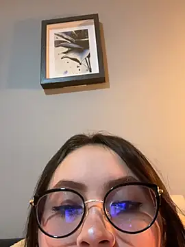 ValentinaOrtiz3 online show from 05/03/26, 03:23
