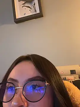ValentinaOrtiz3 online show from 05/07/26, 10:48